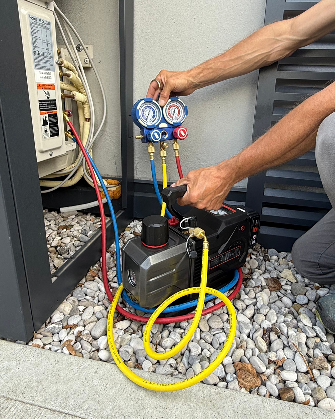 pompa del vuoto con tubi flessibili installazione HVAC